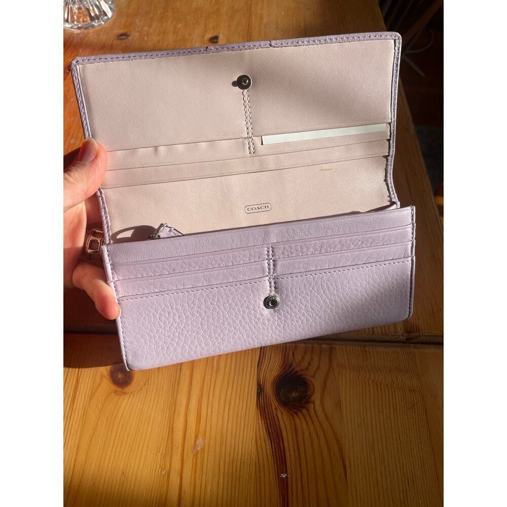 Coach Julia Wallet pebble leather Lavender Optic C Snap Closure Silver Hardware - Picture 4 of 5
